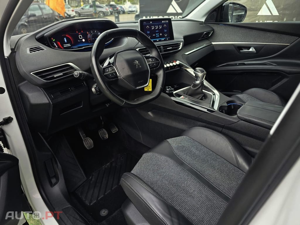 Peugeot 5008 2.0 BlueHDi Allure J18