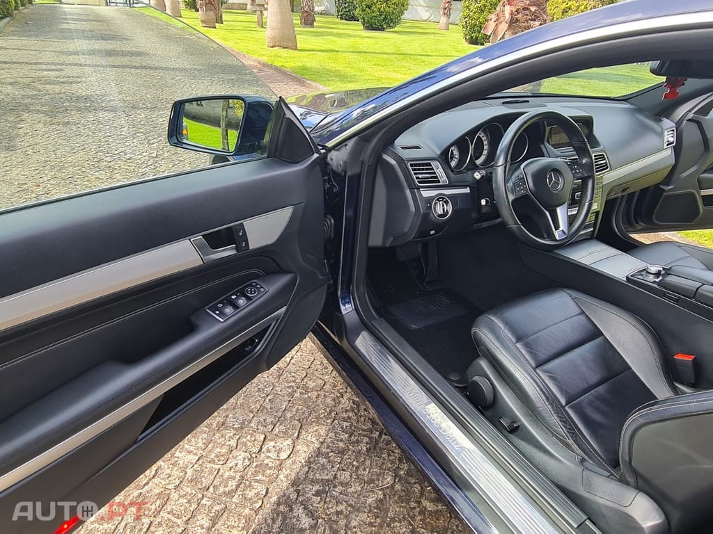 Mercedes-Benz E 220 CDi BlueEfficiency Auto