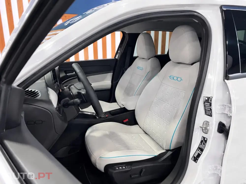Fiat 600 1.2 Hybrid La Prima