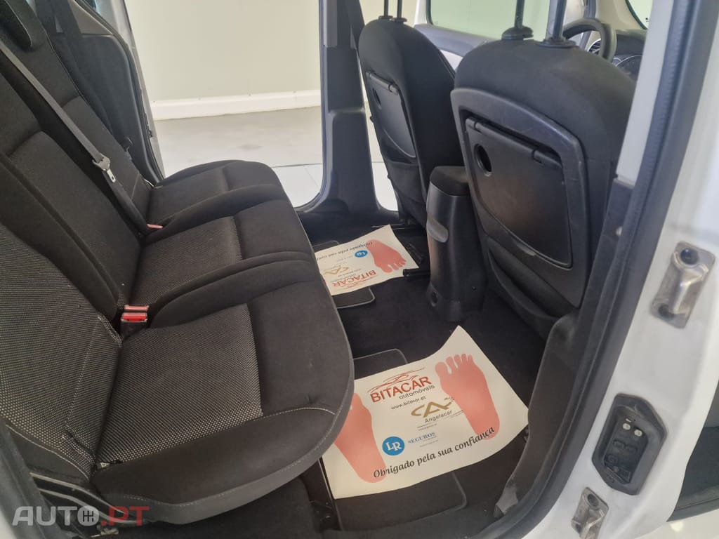 Renault Kangoo COMBI 1.5 DCI LUGARES 5