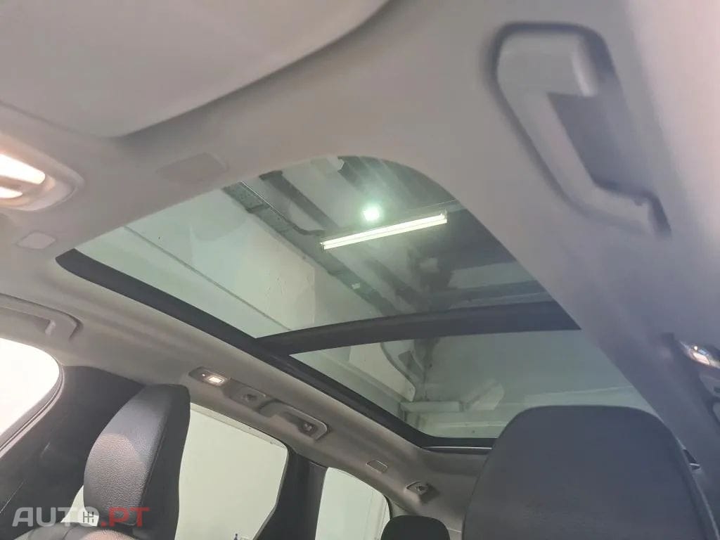 Volvo XC60 2.0 T6 PHEV Plus Dark AWD