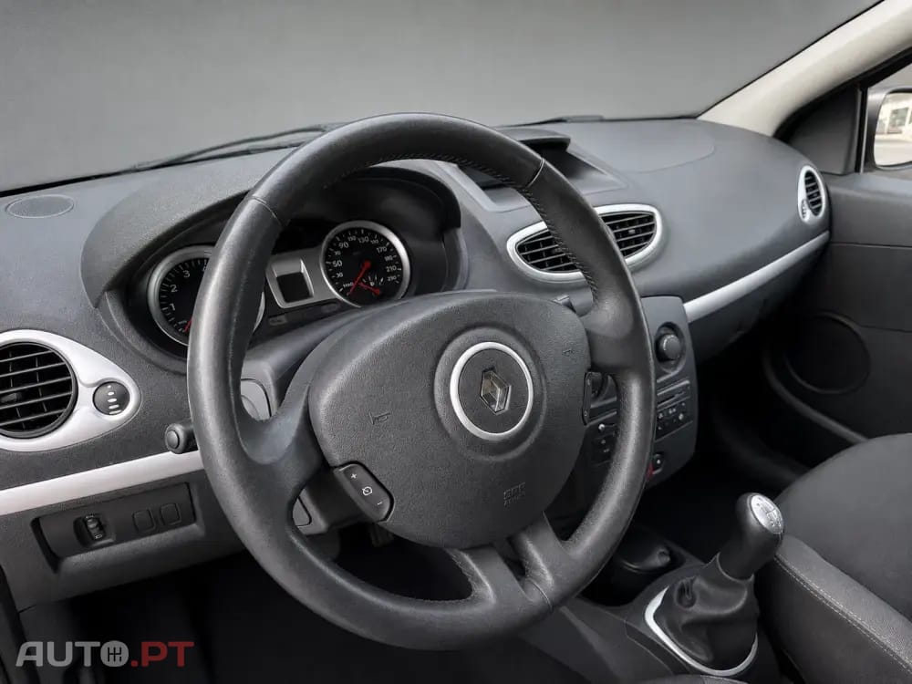 Renault Clio Break 1.2 16V Confort 130g