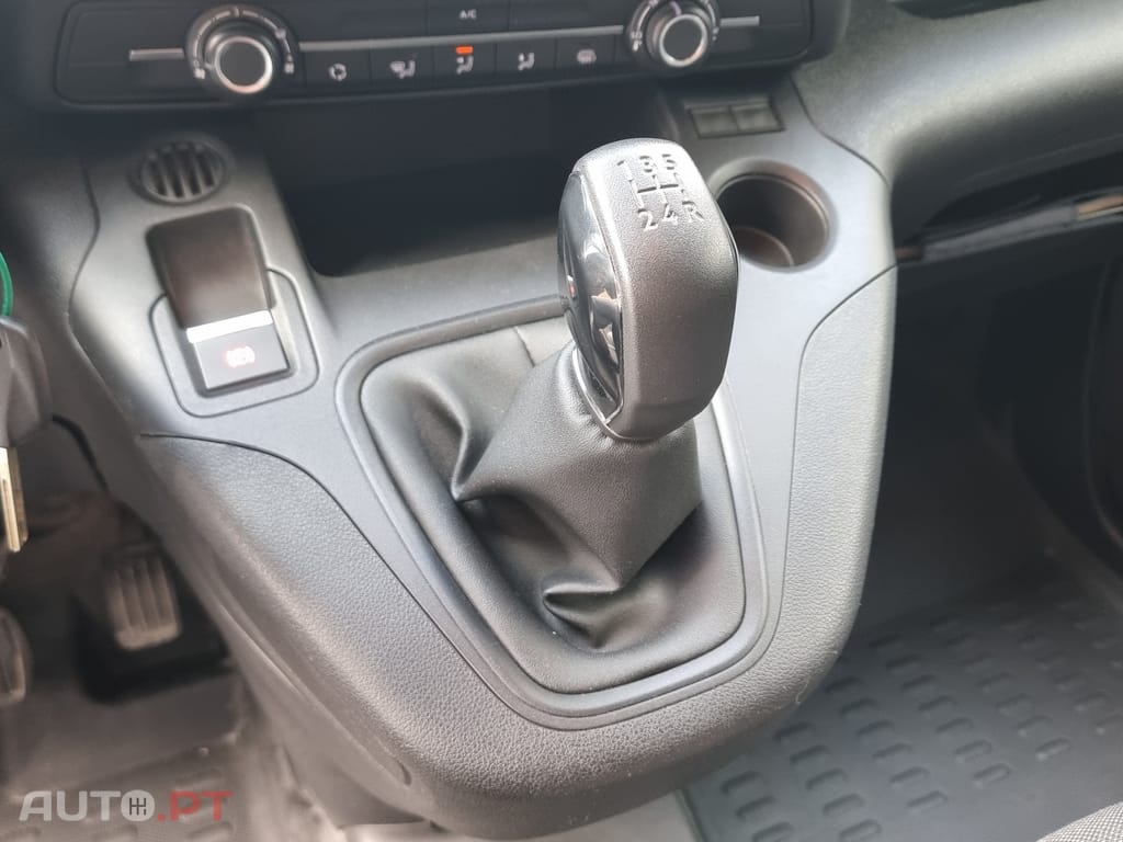 Peugeot Partner 1.5 BlueHDi Premium Standard