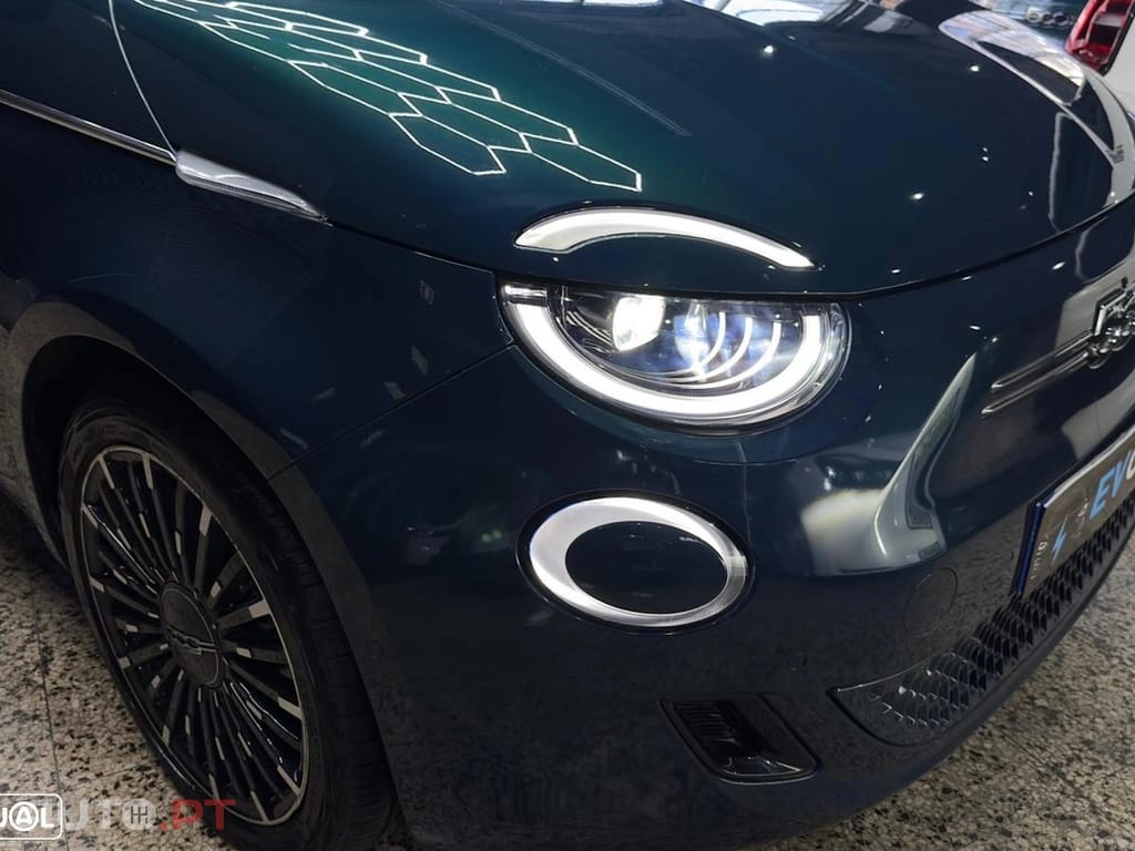 Fiat 500e La Prima