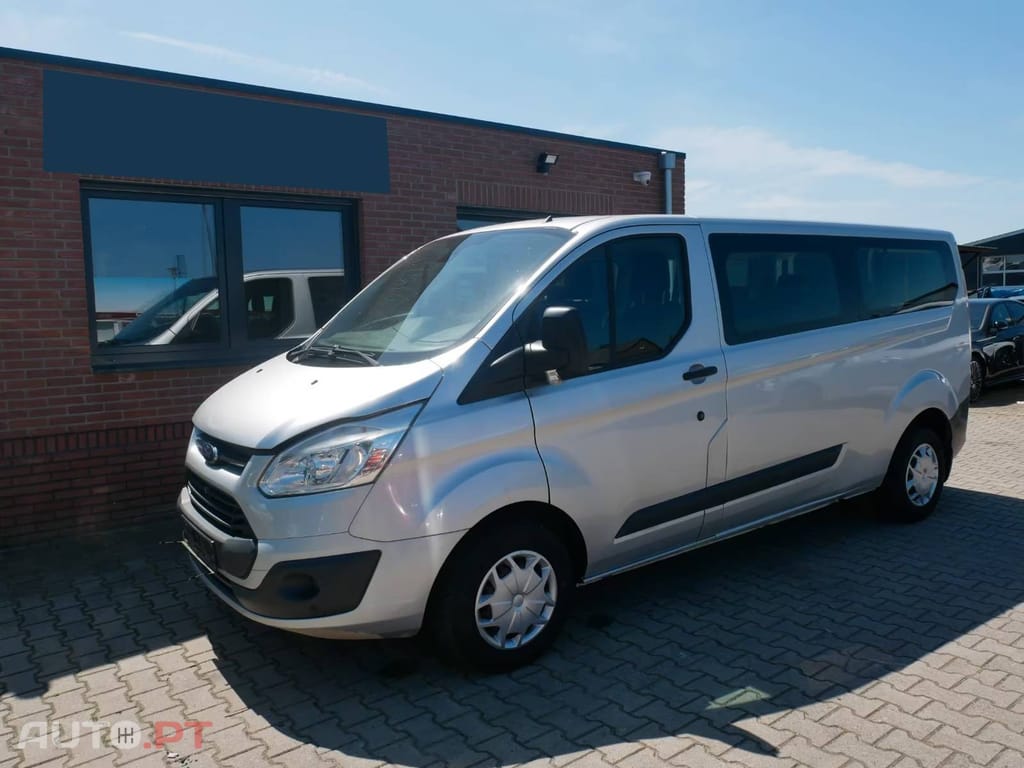Ford Transit Custom L2 2.0 Station Wagon