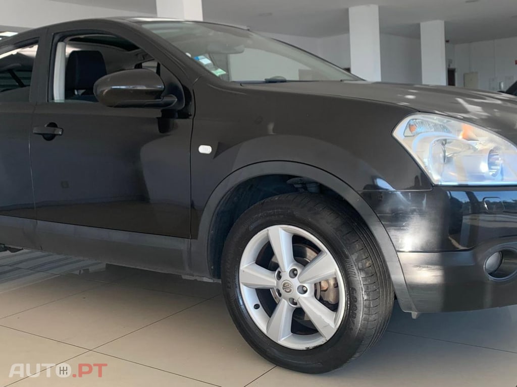 Nissan Qashqai 2.0 ACENTA 17