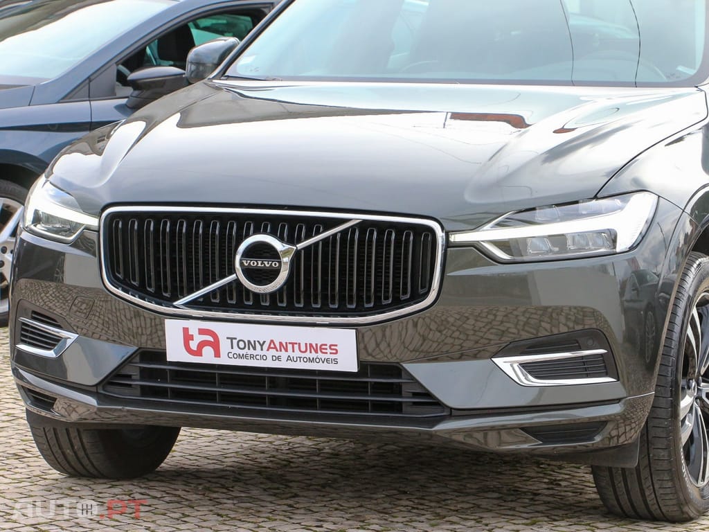 Volvo XC60 2.0 T8 PHEV Momentum AWD