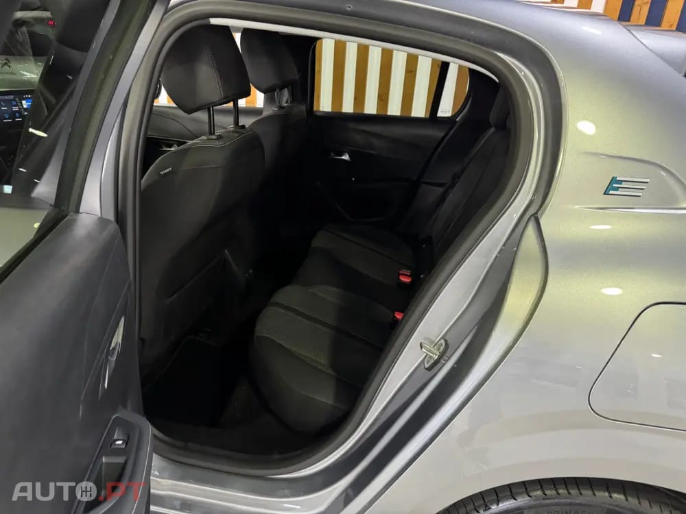 Peugeot E-208 50 kWh Allure
