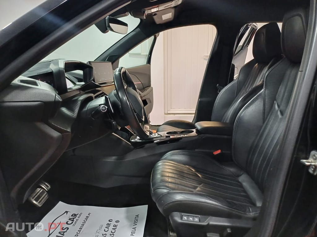 Peugeot 2008 1.2 PureTech GT EAT8