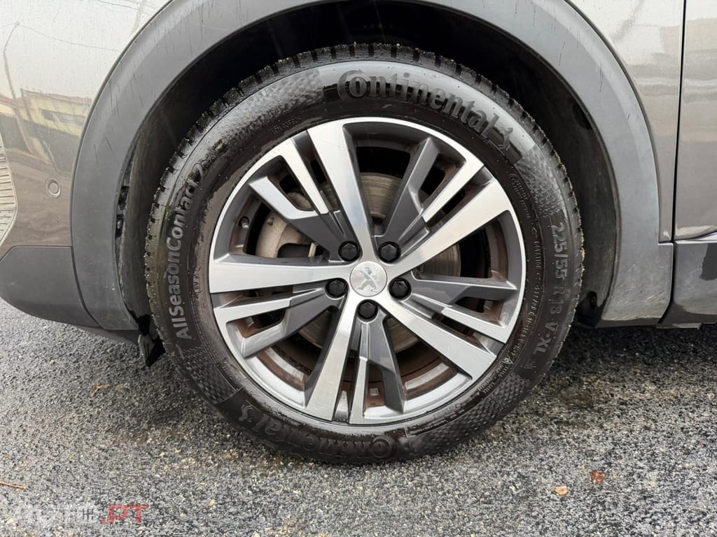 Peugeot 3008 1.6 Hybrid Allure e-EAT8