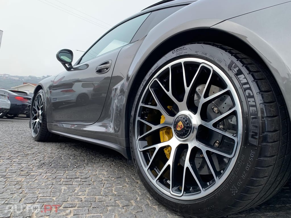 Porsche 911 Turbo S PDK