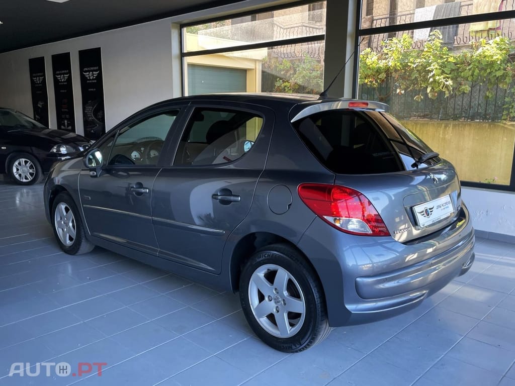 Peugeot 207 1.4 HDi SE Sportium