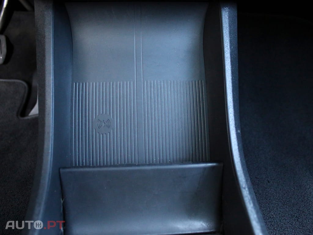 Volvo EX30 Single Motor Extended Range RWD Ultra