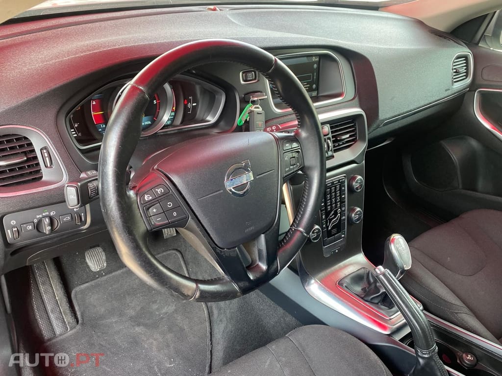 Volvo V40 1.6 D2 Momentum