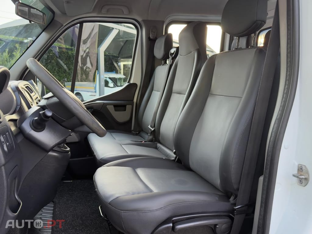 Renault Master 7 L + BASCULA