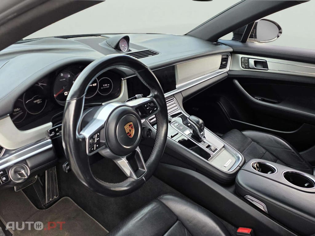 Porsche Panamera 4S