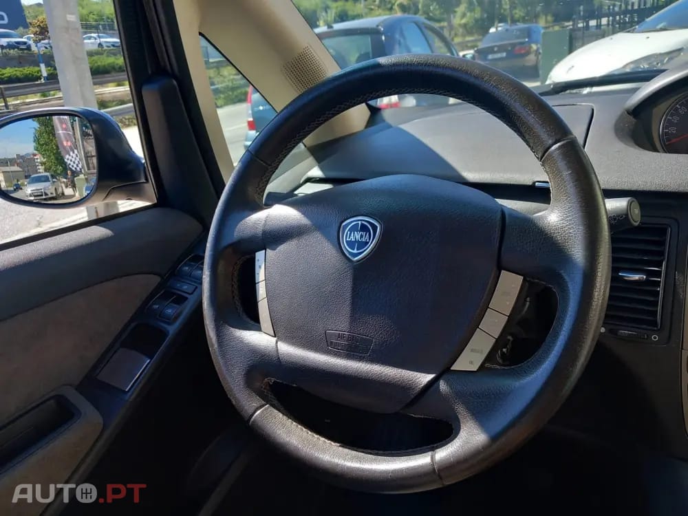 Lancia Musa 1.3 16V M-jet Platino S&S