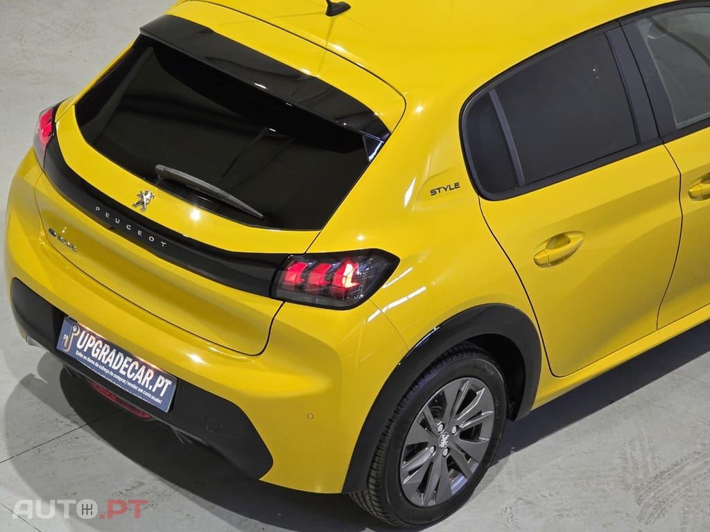 Peugeot E-208 50 kWh Style