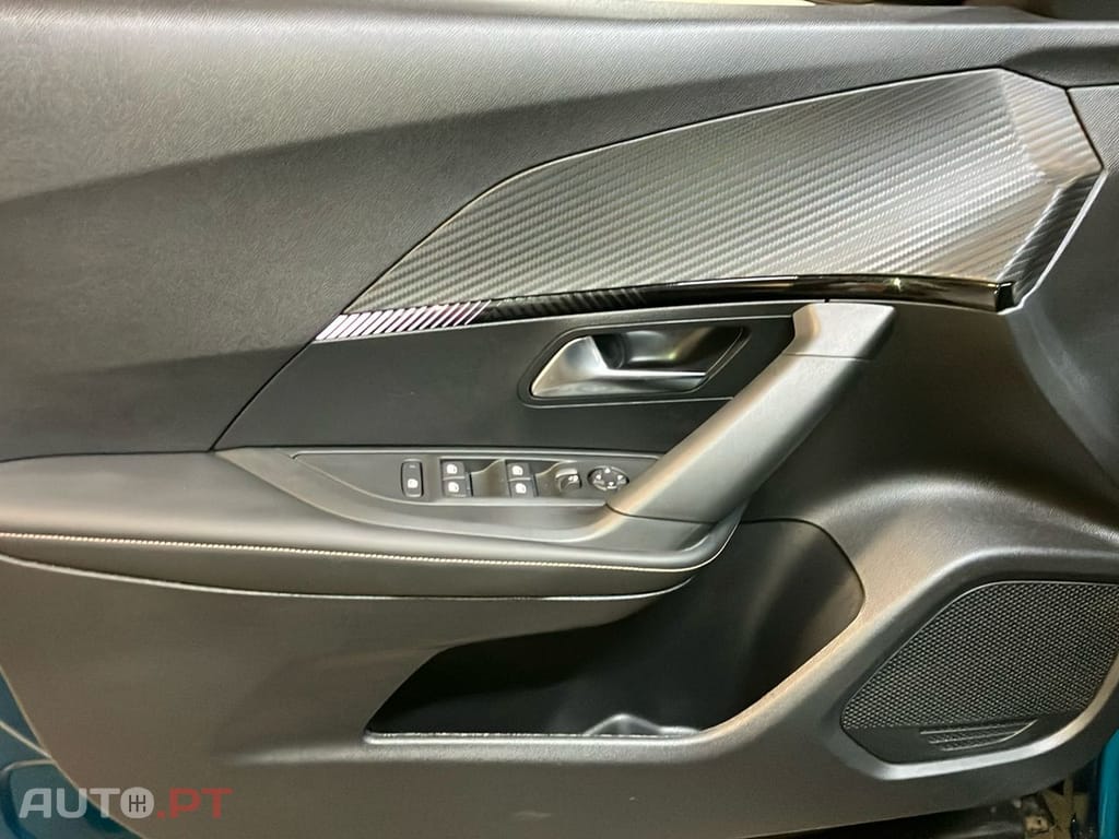 Peugeot E-2008 54 kWh Allure