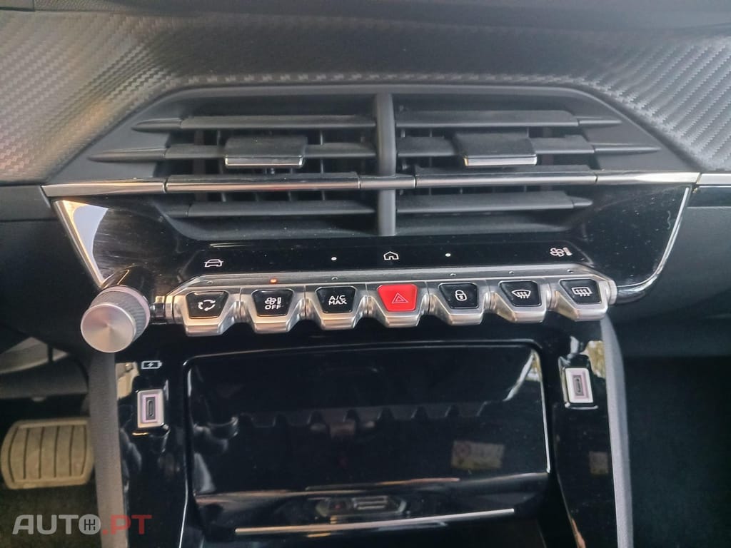 Peugeot 2008 1.2 Hybrid Allure e-DCS6