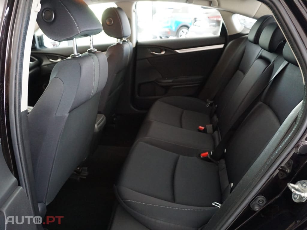 Honda Civic 1.6 i-DTEC Elegance Navi