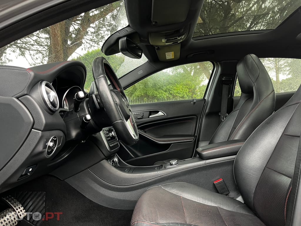 Mercedes-Benz GLA 220 Automático