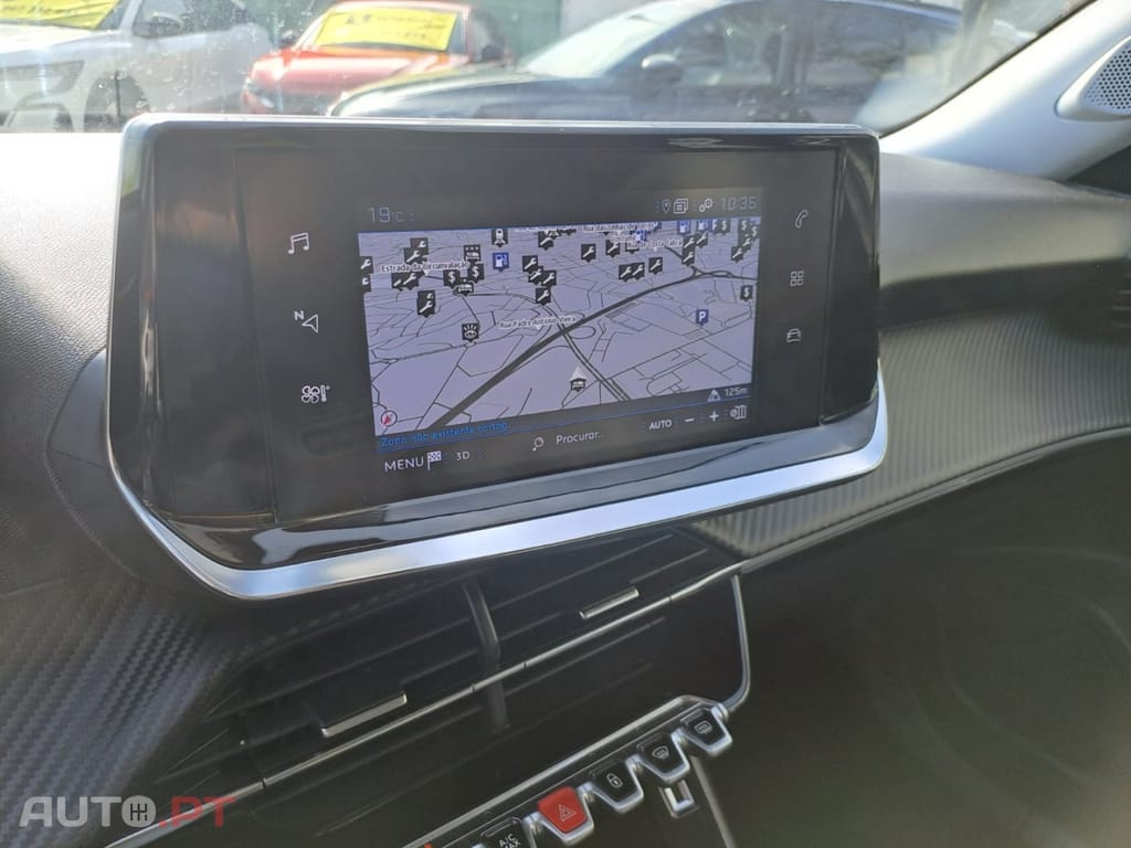 Peugeot 2008 PureTech 155 EAT8 GT