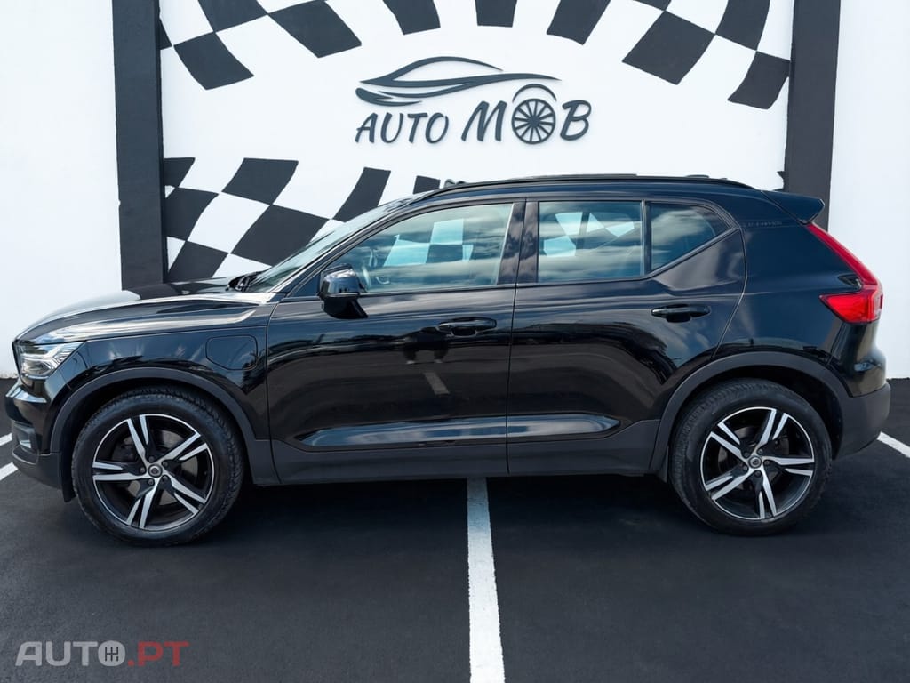 Volvo XC40 T4 Recharge DKG RDesign Expression