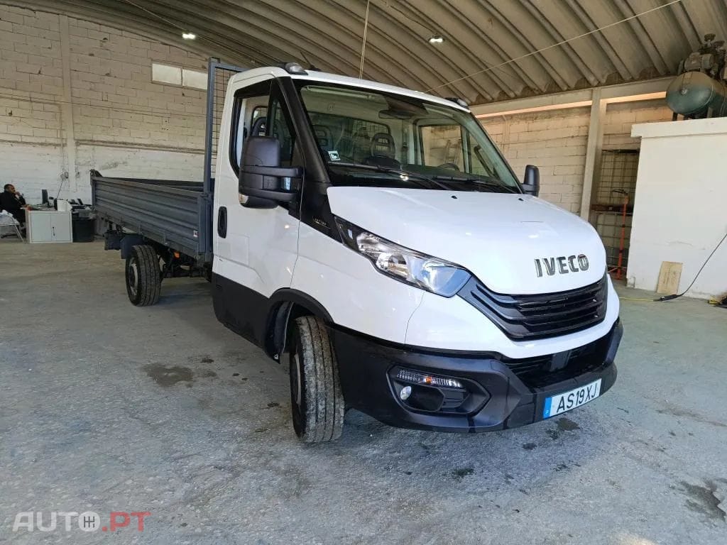 Iveco Daily DAILY -CHASSIS-CABINA 2.3 35S16 3750