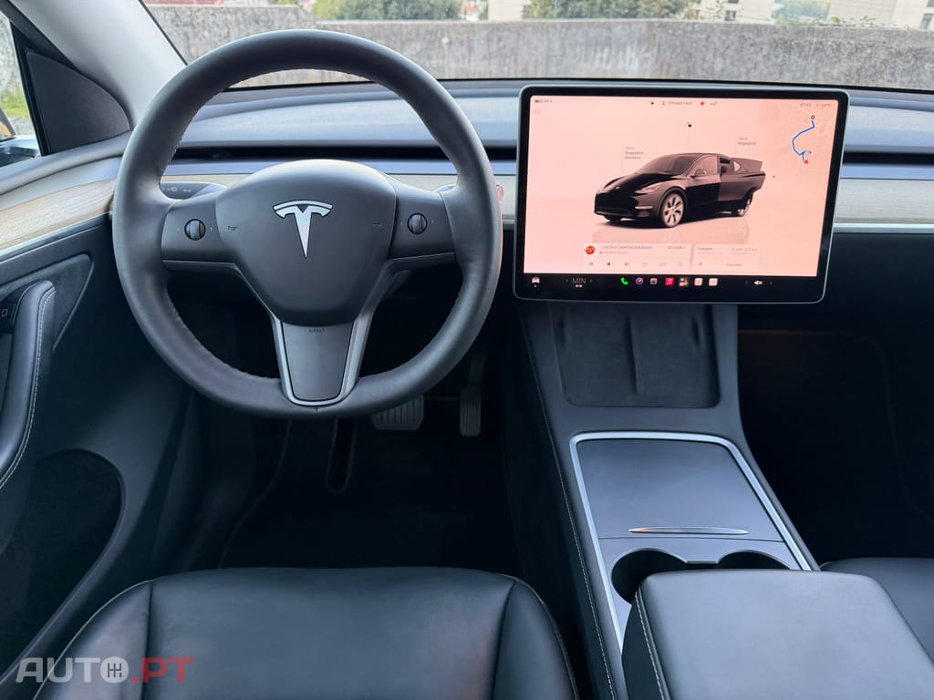 Tesla Model Y RWD