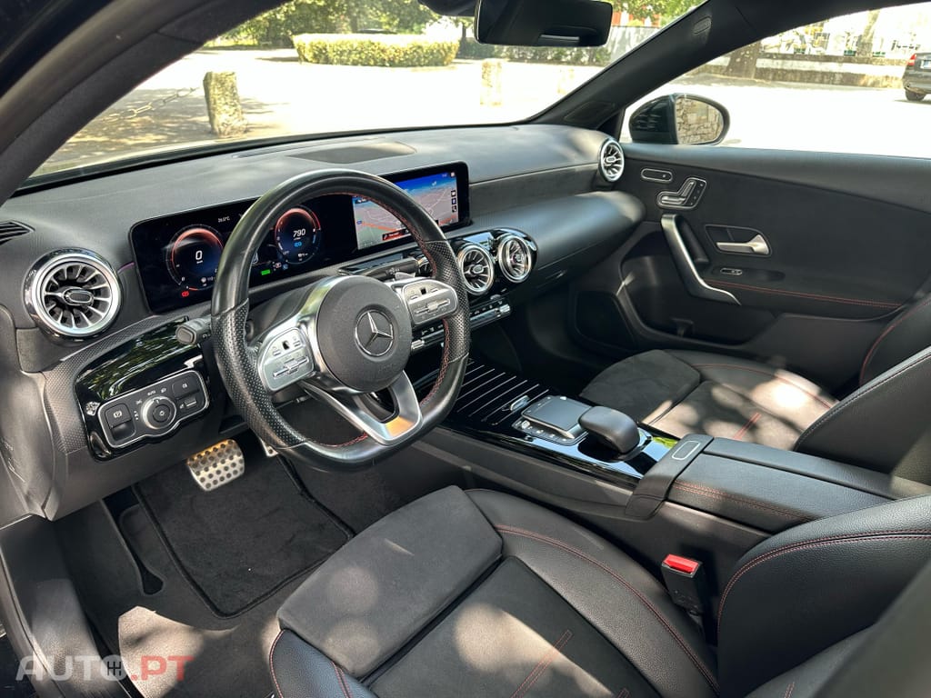 Mercedes-Benz A 250 e AMG Line