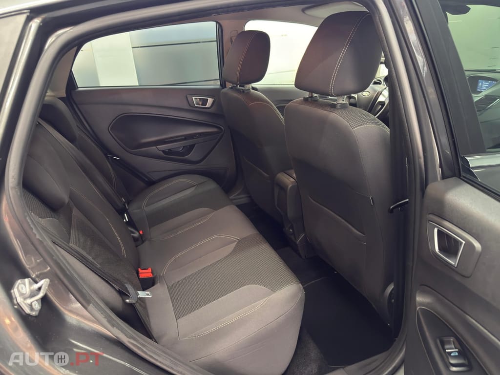 Ford Fiesta 1.0 T EcoBoost Titanium PowerShift