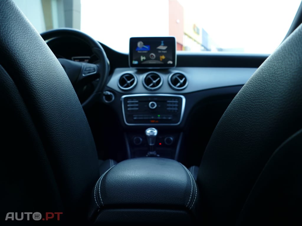 Mercedes-Benz CLA 180 d Shooting Brake Urban