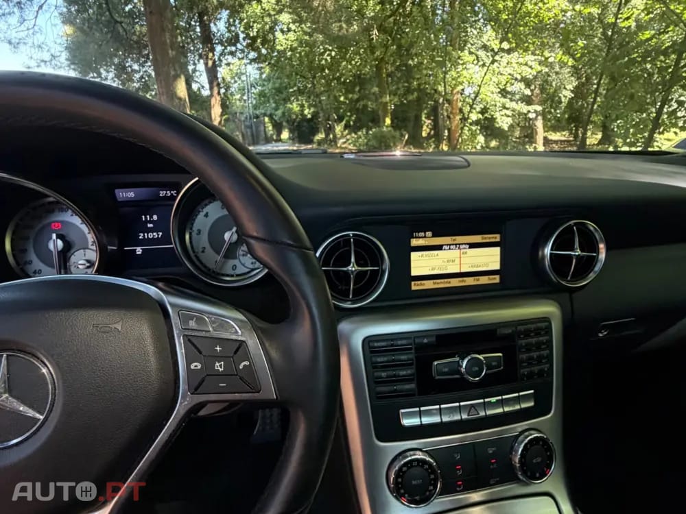 Mercedes-Benz SLK 200 Outro