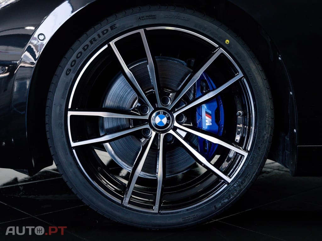 BMW 420 d xDrive Pack Desportivo M Auto