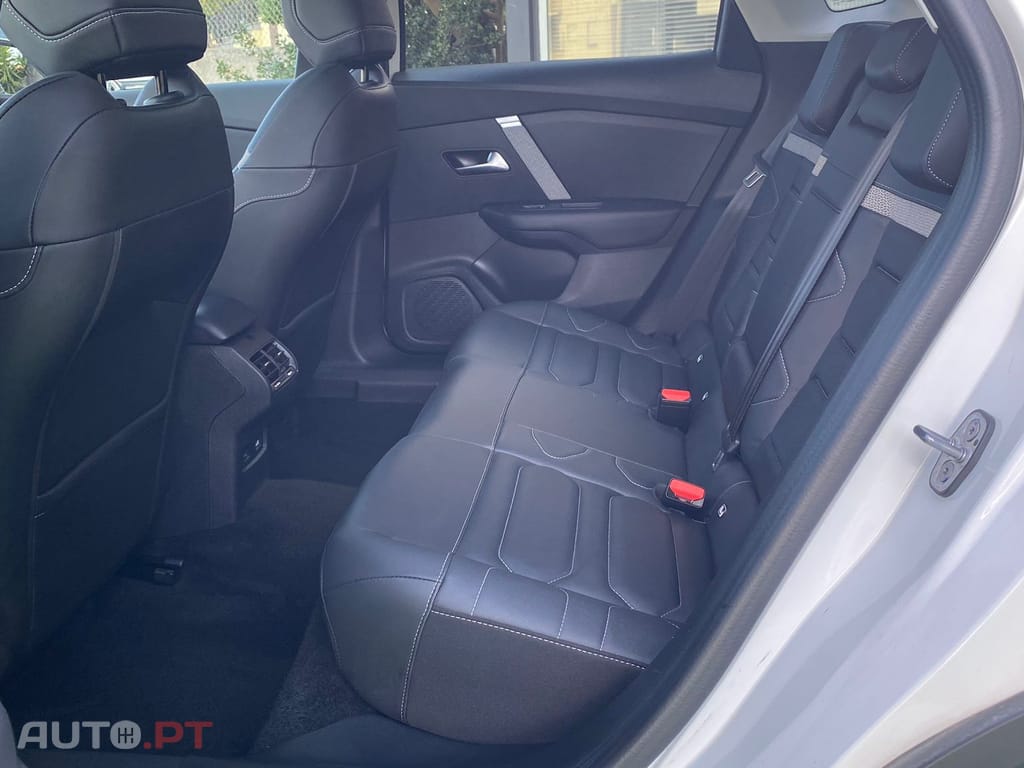 Citroen e-C4 X Shine Pack