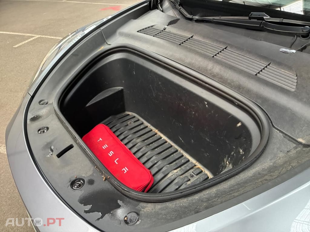 Tesla Model Y Performance Dual Motor AWD