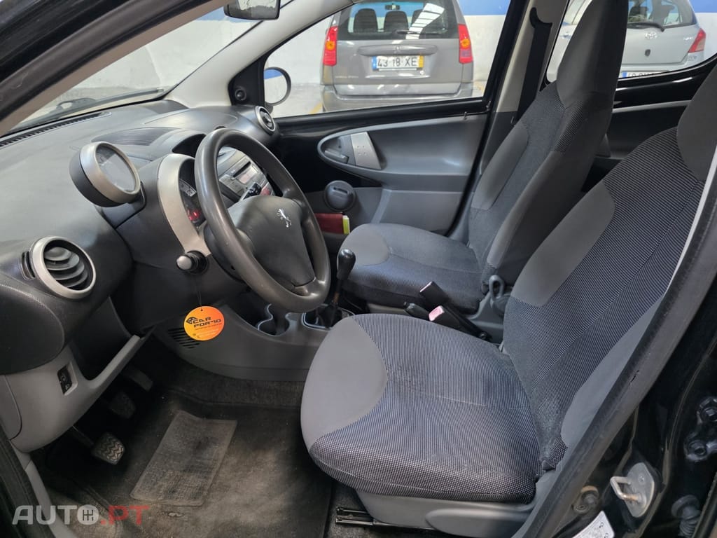Peugeot 107 1.0 Active — fotografia 8