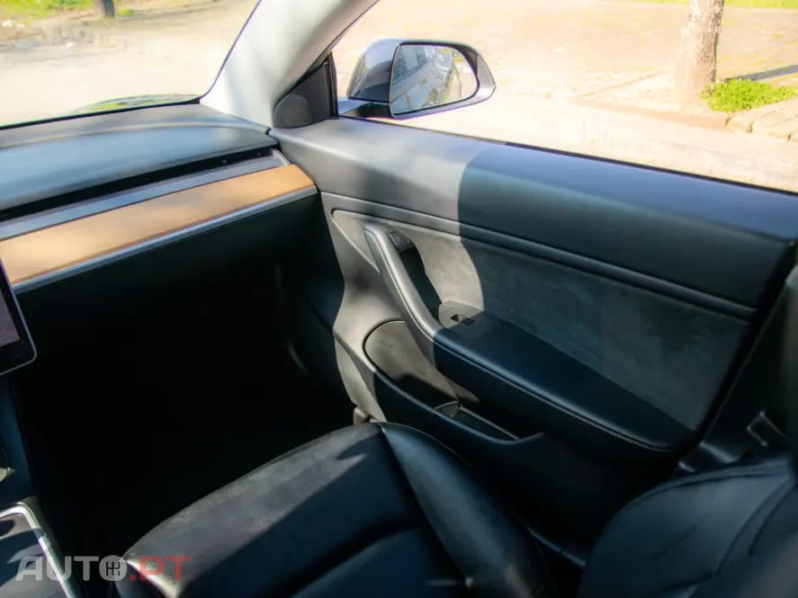 Tesla Model 3 Long Range AWD Dual Motor Performance