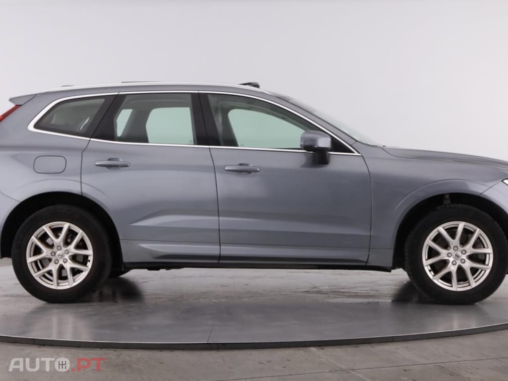 Volvo XC60 2.0 T8 PHEV Momentum Plus AWD