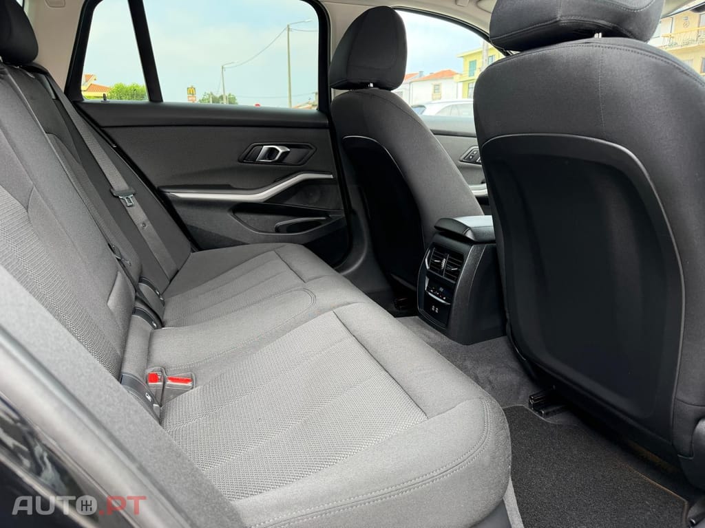 BMW 320 e Auto