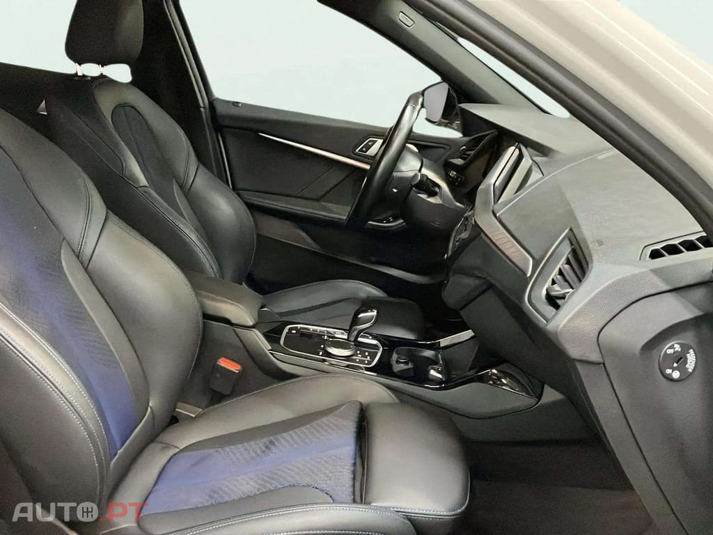 BMW 116 d Pack Desportivo M Auto