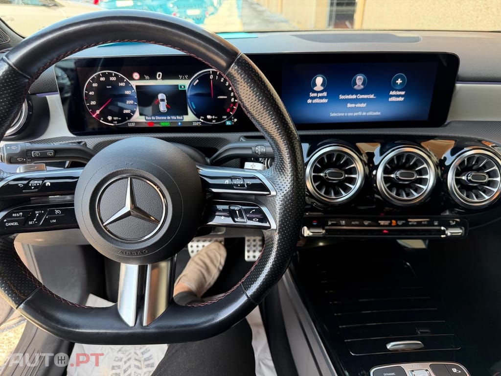 Mercedes-Benz A 250 e AMG Line