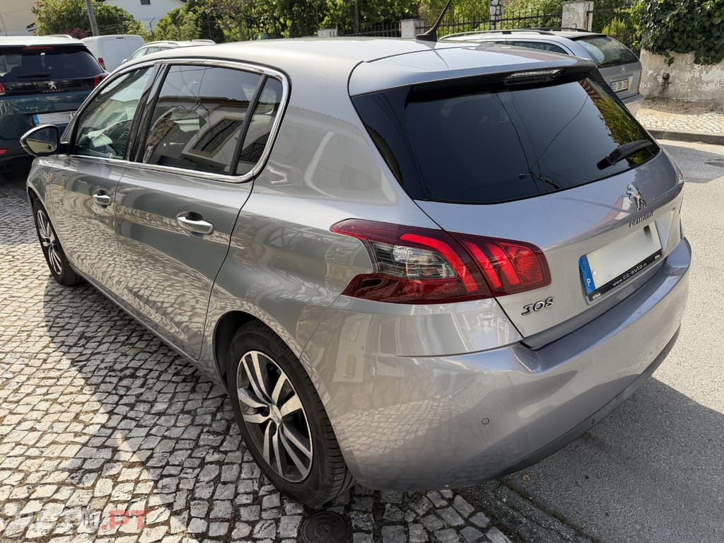 Peugeot 308 PureTech 130 GPF EAT8 Stop & Start Allure Pack