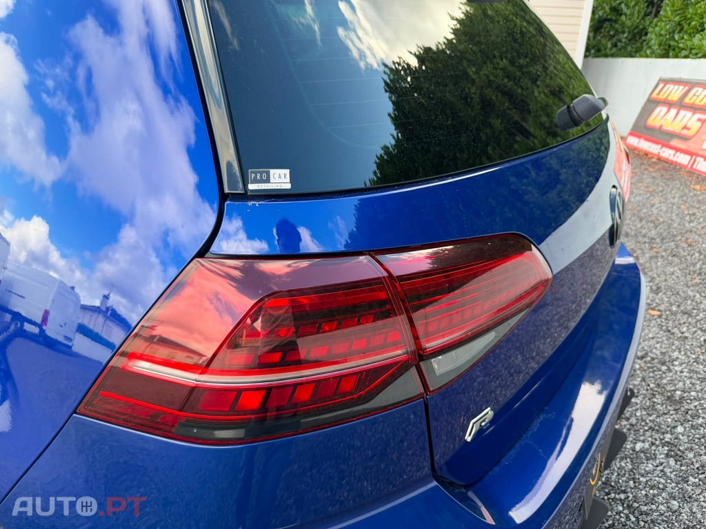 Volkswagen Golf R 4Motion (BlueMotion ) DSG