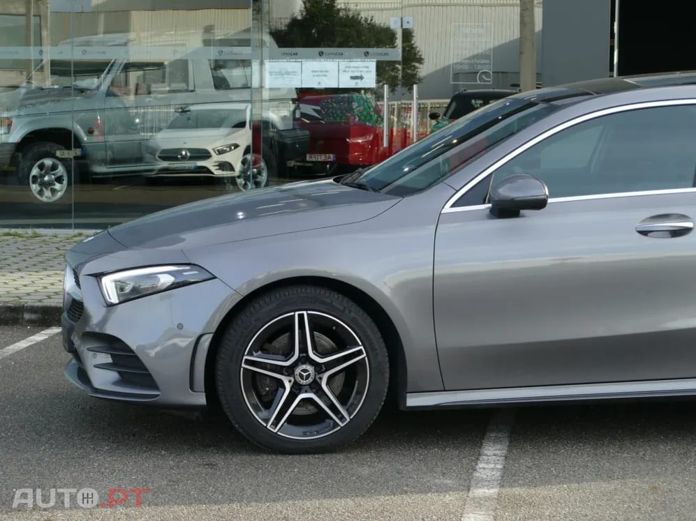 Mercedes-Benz A 250 e AMG Line
