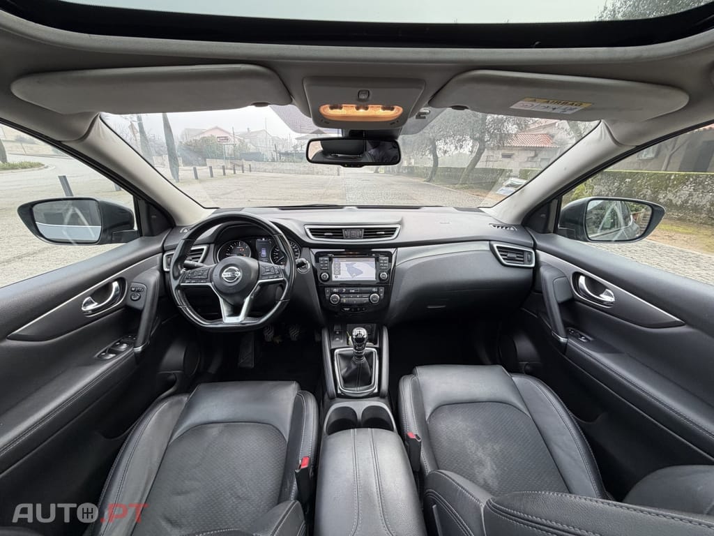 Nissan Qashqai 1.6 Tekna Sport 18