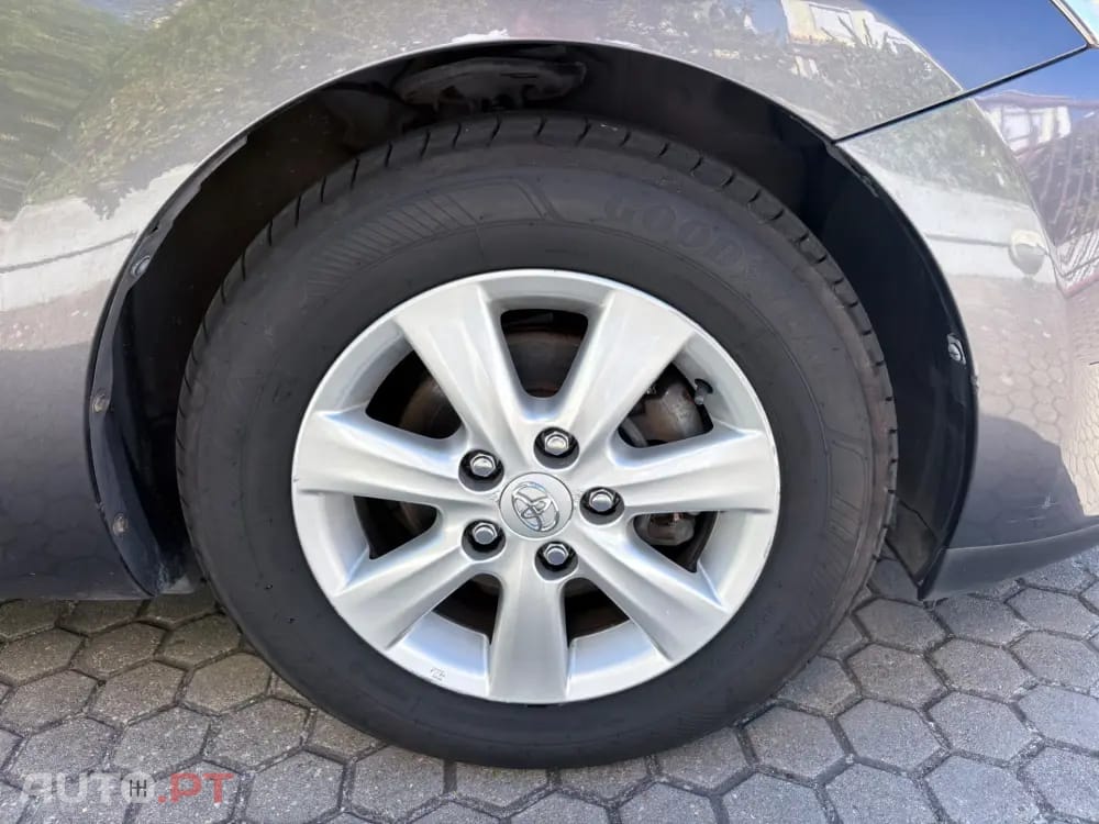 Toyota Auris 1.4 D-4D Sol