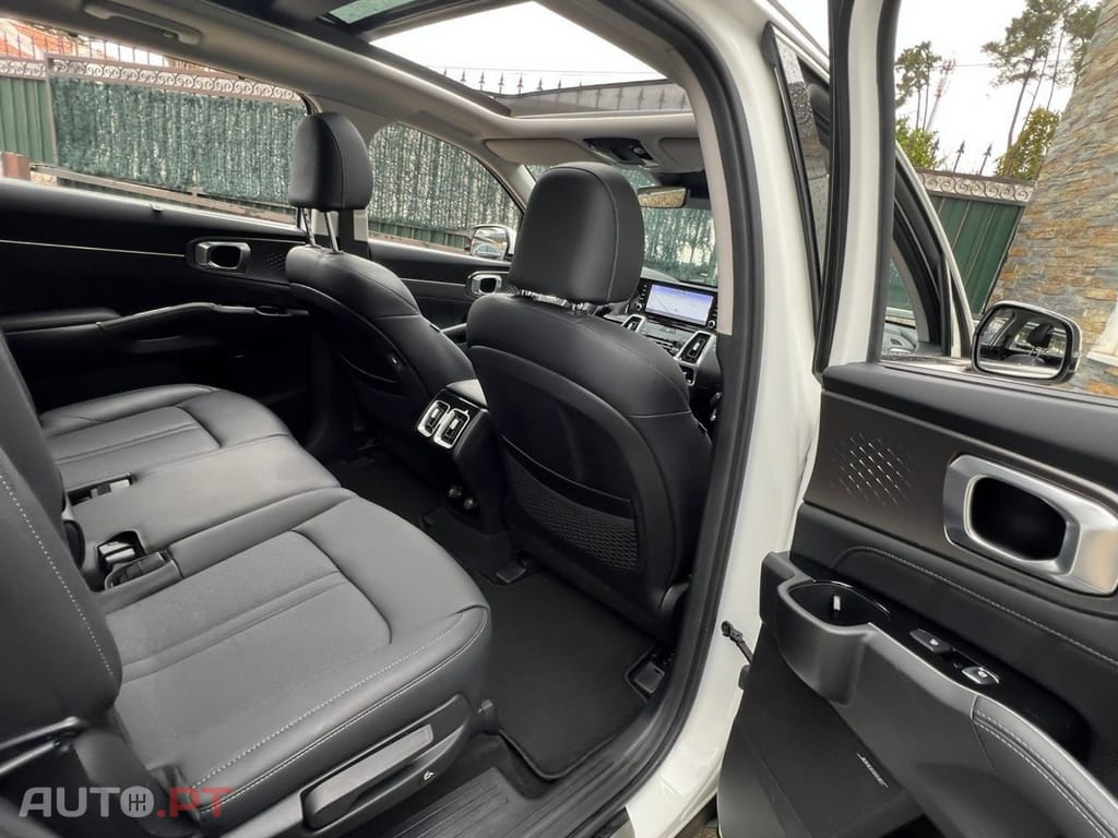 Kia Sorento 1.6 T-GDI PHEV Concept+SRF