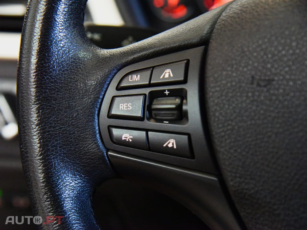 BMW 320 d Touring xDrive Auto